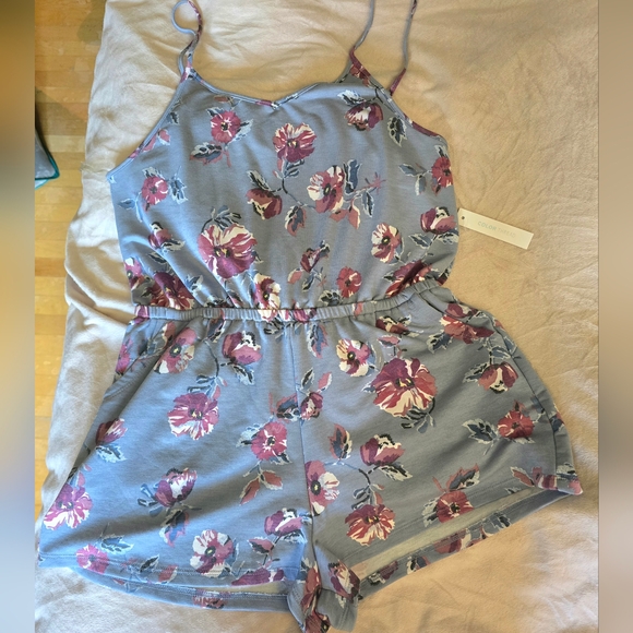 NWT Blue Floral Romper By Color Thread - Picture 2 of 10